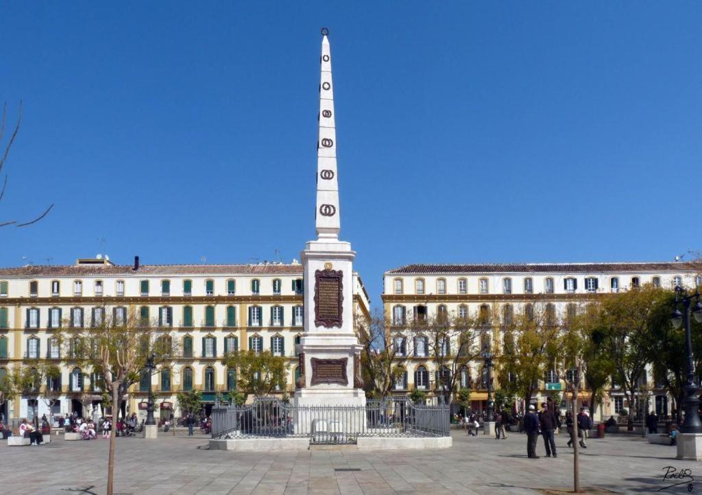 Lyrioshomes Apartamento Montano Center * Málaga